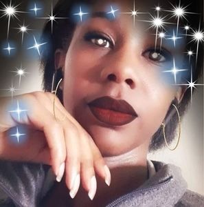 Meet your Posher, Tyhecia